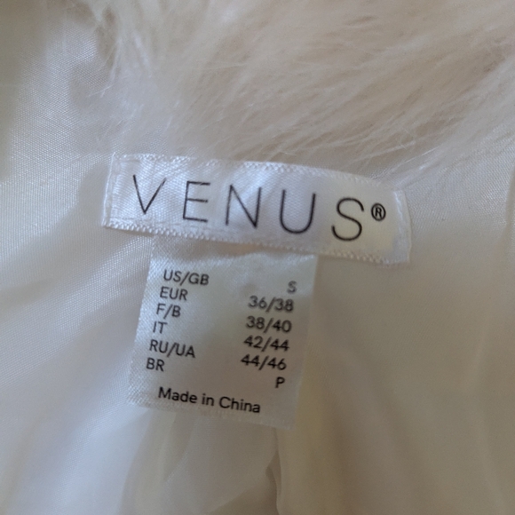 VENUS Black Puffer Coat with Faux Fur Trim - Picture 6 of 6